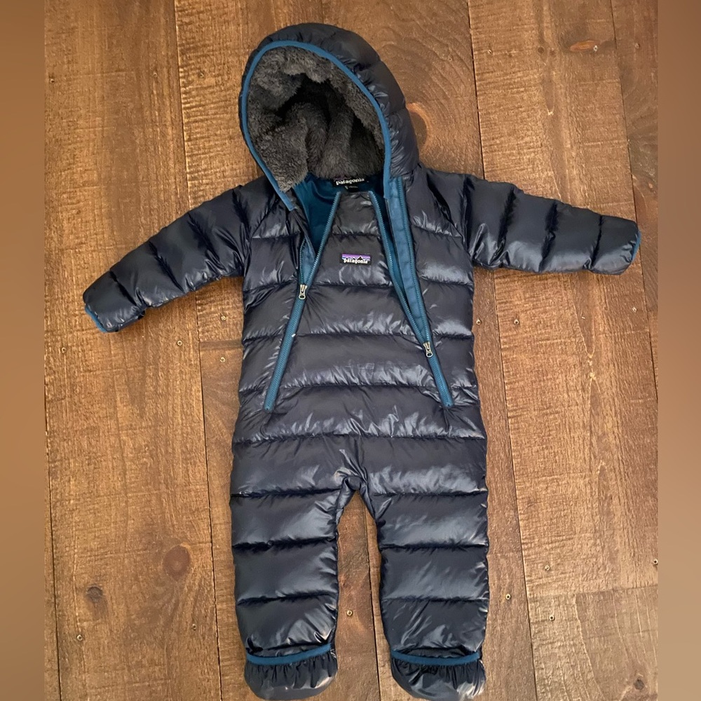 Patagonia BABY HI-LOFT DOWN SWEATER BUNTING in Navy Blue 6-12M